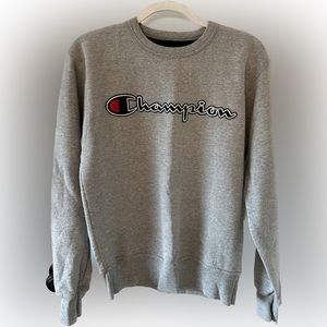 Champion Men’s Long Sleeve Sweatshirt. Size S. Color Grey.